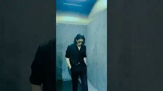 🛗👉🎙️