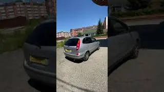 Nissan Tino 2002 года в Абакане