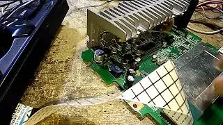 The standard MMC 2192-7900200 car radio from a Lada car does not work.