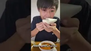 Review makanan halal dari Muji