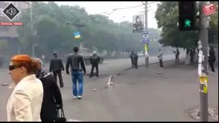 UKRAINE In Mariupol City .BMP against civilians.09May2014