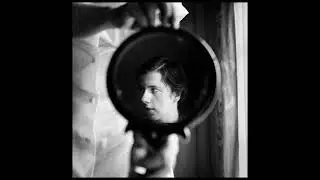 Vivian Maier: Self-Portraits B&W (Slideshow)