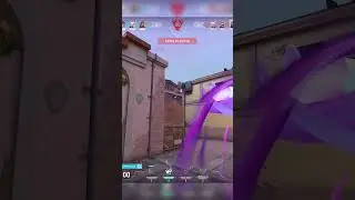 Clove OP #valorant #valorantclips #valorantgameplay #valorantconsole #valorantmoments#fps#fyp