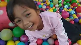 #mandibola #mandi #mandibolaanak #bola #bolawarnawarni #mainan  MANDI BOLA SERU 😄❗😍