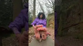 Grounding soles toes woodland