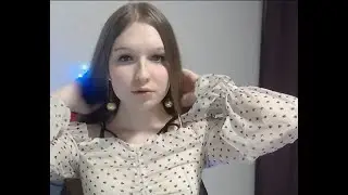 Девочка играет в апекс