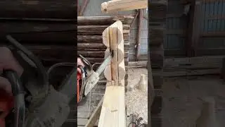 Выпиливаем шпонку в бревне 