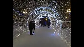Праздник в город наш приходит!