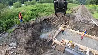BETONOVÁNÍ PROPUSTKU BAGREM / VOLVO EW160E & STEELWRIST X20