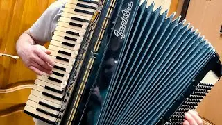 Tico Tico Frontalini  Классный аккордеонист дал жару на раритетном аккордеоне у музыкального мастера