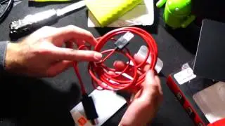 Распаковка кабеля MHL и USB лампочки от Xiaomi