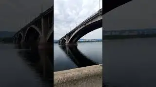 Красноярск. Коммунальный мост и набережная Енисея #красноярск