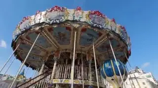 Карусель в центре Киева.