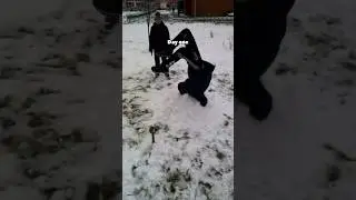 Сколько лет разница между видео? 