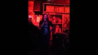 Underneath your clothes (cover Shandee)