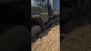 Посадил ЗИЛа 131 на мосты.