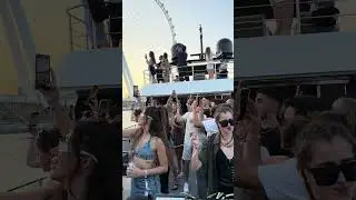 Vibes on the boat ✨ 