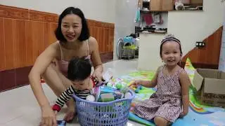 Vietnam Private Life of Housewife Linda mãe amamentando