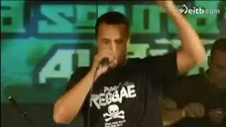 BAD Sound System - Beti Berdin (Durangoko Azoka 2012 Ahotsenean)