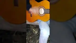 Ислам Хариханов Тамила,на гитаре