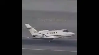 Plane does an emergency landing without landing gear 😱 - Humans are amazing pt 120￼ #shorts
