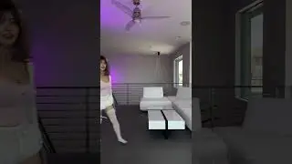 Iconic e-girl dance!