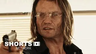 A group of escaped convicts step into a family restaurant. | Short Film "A Good Man Is Hard To Be"