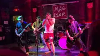 ICON DELETE - Trust in Me (live)