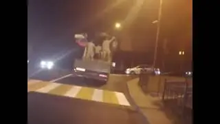 Десантники ездят на газели без верха