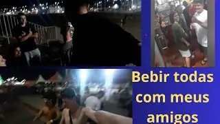 encontrei com meus amigos na praia e bebemos todas