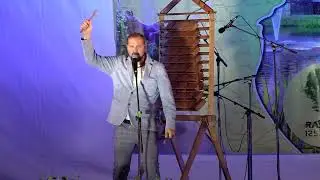 Medinis žirgelis Raseiniuose
