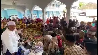 maulid nabi bikin seru rebutan berkat