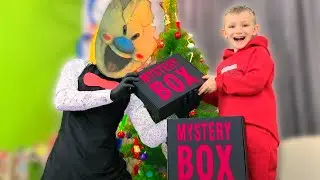 Что МОРОЖЕНЩИК подарил Марку? Mystery Box на НОВЫЙ ГОД!