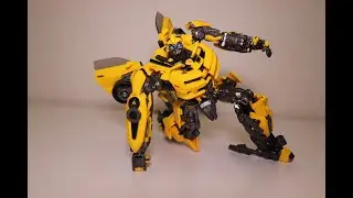 Review of the LT01 WASP (KO MPM-03 Bumblebee) figure from Legendary Toys
