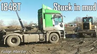 Ford Cargo 1848T stuck in mud