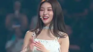 180812 CHUNG HA focused - KCON LA Talk Session: Who is Next