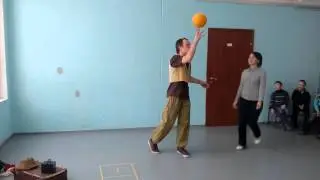 Эля, мяч