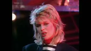 Kim Wilde   Kids In America   TOTP 1981