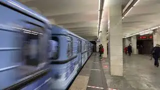 Метропоезд Еж3/Ем-508Т станция Планерная