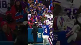 Stephon Diggs showing why he’s a top 3 WR in the NFL