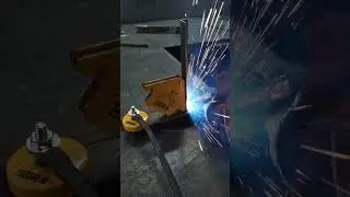 Удержит в любом положении  #denzel #инструменты #welding
