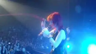 Paramore - Misery Business [Clip] w/ me! (9.1.10)