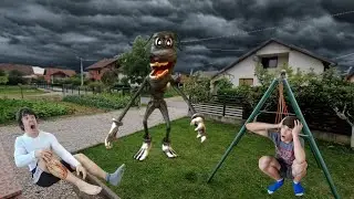 CARTOON DOG ME UGRIZAO ZA NOGU! *počeo je lajati i trčati za nama*
