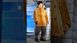 Вы не скажете где здесь туалет?