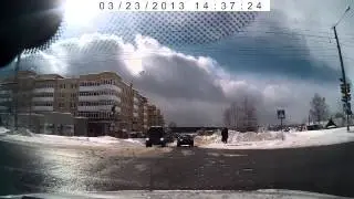 Выезд на встречку на перекрестке