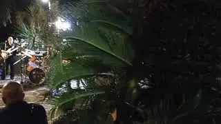Под затмение луны