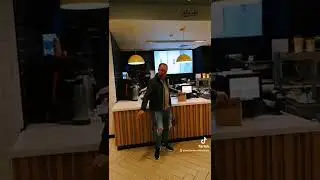 Когда забрал в маке последний бургер! 