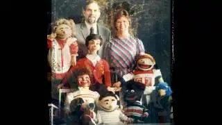 THE 50 MOST AWKWARD MOM FAMILY PHOTOS EVER