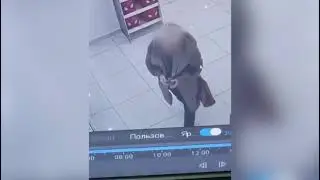 Кража косметики в столичном магазине попала на камеру