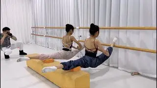 flexible    chinese girl ,White socks舞蹈课 软开度 小白袜 cy